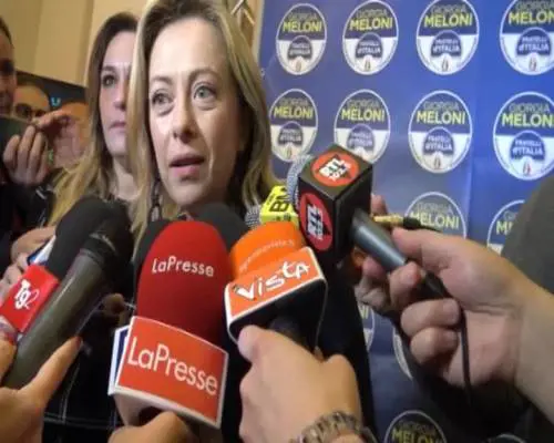 Appello della Meloni a Salvini: "Ascolti il messaggio degli italiani"