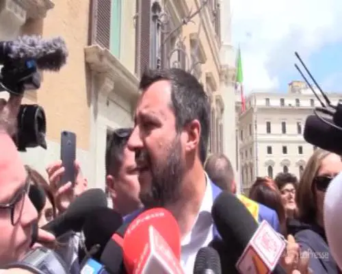 Salvini: "Lettera Ue? Prima devo leggerla, sicuramente non aumenteremo le tasse"