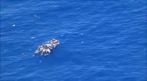 Le immagini del naufragio del 23 maggio in un video di Sea Watch