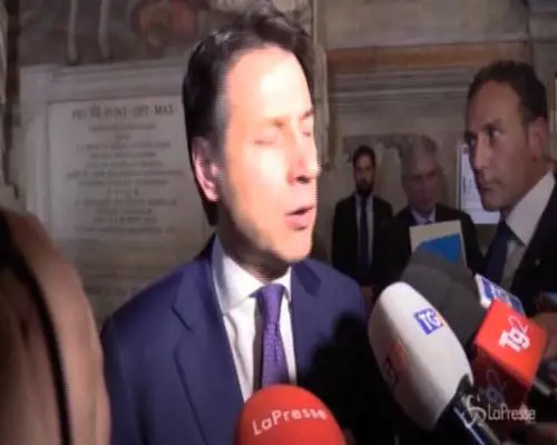 Conte: "Siamo fuori dalla recessione"