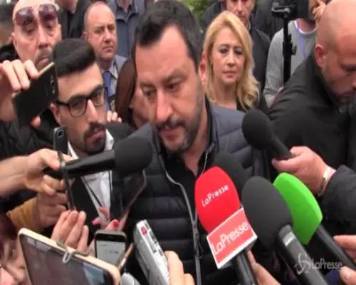 Salvini: "L'Italia è più povera per colpa di regole vecchie"