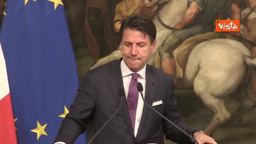 Conte: "Ha replicato Salvini? Allora ci possiamo vedere" e lascia la conferenza