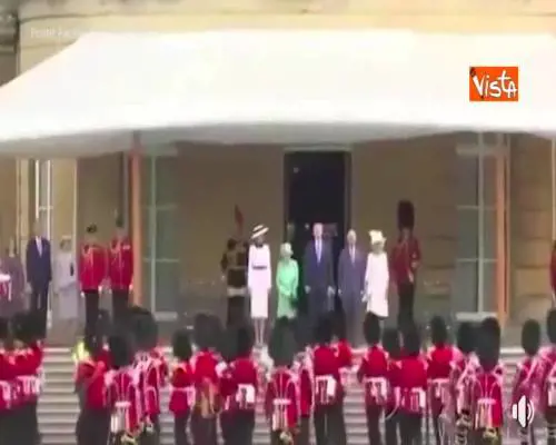 Cerimonia di benvenuto a Buckingham Palace per la visita di Stato di Trump nel Regno Unito