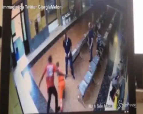 Massacra infermiere e poi scappa: doveva essere espulso