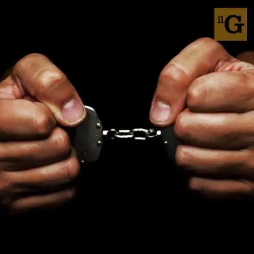Como, fermato marocchino: picchia e stupra la giovane moglie incinta