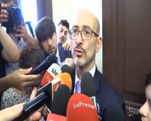 Caso Procure, si dimette Grasso: "Non si può rimanere"