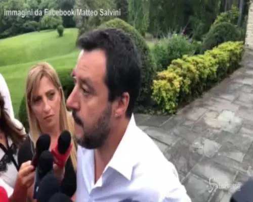 Salvini all'Ue: "Faremo la flat tax"