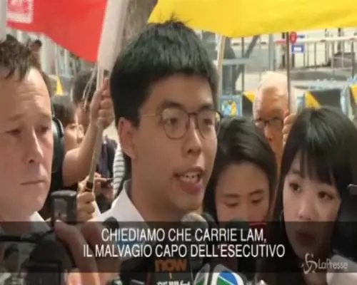 Hong Kong, il leader della protesta chiede le dimissioni di Carrie Lam