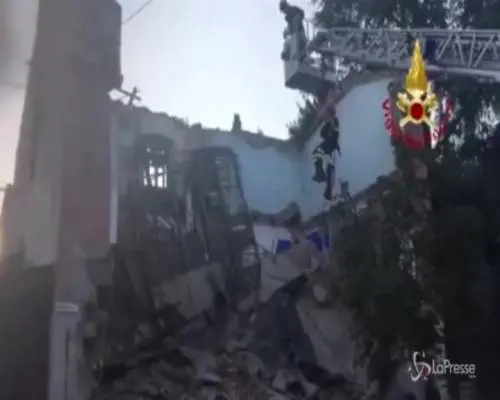 Gorizia, crolla una palazzina: due vittime e un disperso