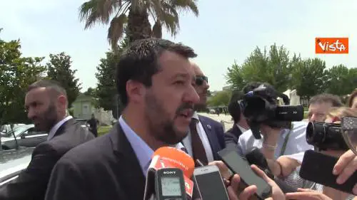 Flat tax, Salvini: "Servono 10-15 miliardi, UE non impedira' crescita dell'Italia"