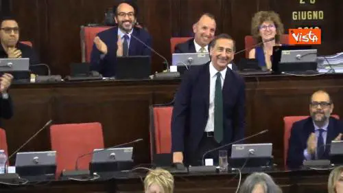 Olimpiadi 2026, il sindaco Sala accolto da un lungo applauso in consiglio comunale