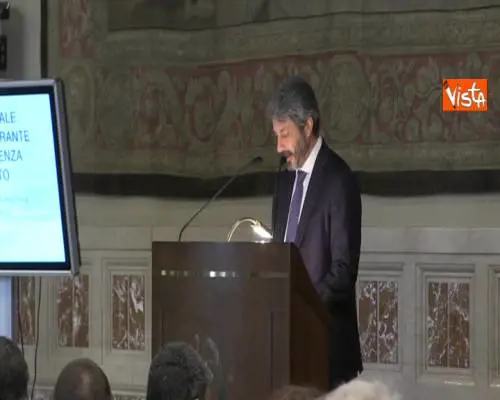 Conflitto interessi, Fico: "Rivedere norme per cariche governo"