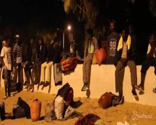 Libia: bombe su centro detenzione migranti