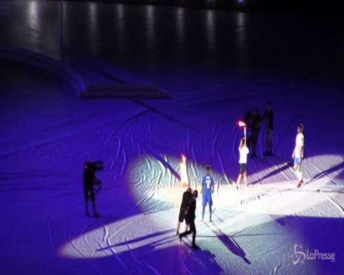 Universiade 2019, Insigne accende il braciere olimpico
