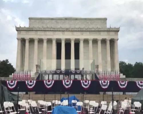 Gli Stati Uniti festeggiano l'Indipendence Day: Washington blindata