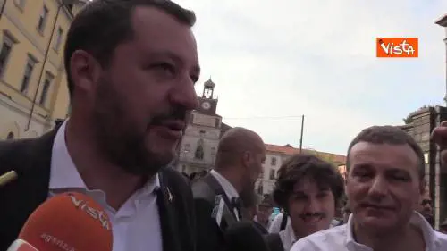 Salvini risponde a Di Stefano: “Io fuori forma? Omo de panza omo de sostanza”