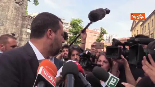 Migranti, Salvini ai giudici: “Non detto linea ma illeciti vanno puniti”
