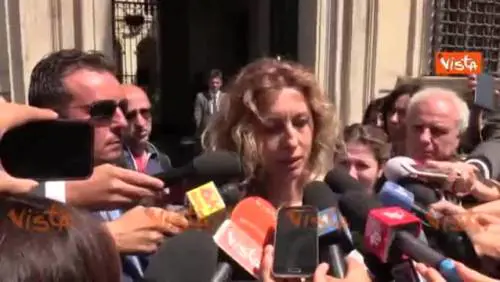 Autonomia, Stefani: "Nessuna gabbia salariale"