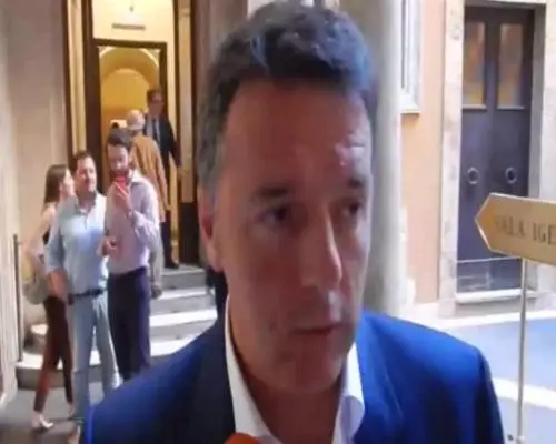 Fondi russi alla Lega, Renzi: "Non si capisce perché Salvini non chiarisce"