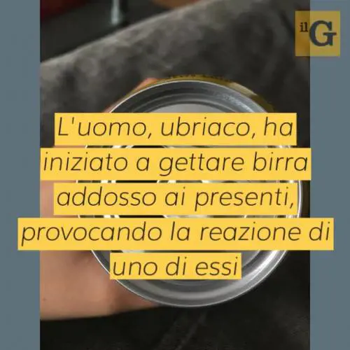 Napoli, birra sui passeggeri poi l'aggressione: ricercato straniero