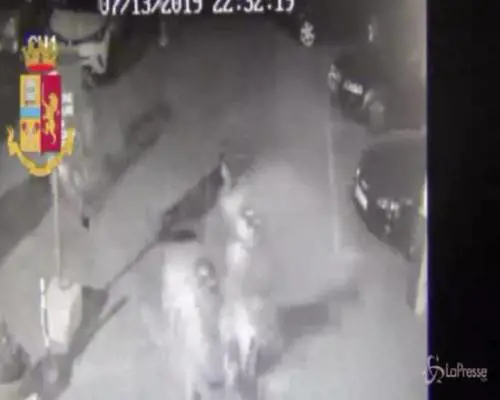 Delitto di Savona, i momenti precedenti l'omicidio nel video della Polizia