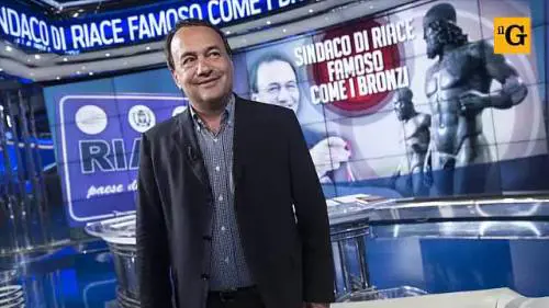 Così Mimmo Lucano andava a caccia dell'immunità parlamentare