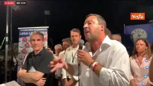 Manovra, Salvini: “Se Tria vuole robetta non sarà il nostro ministro Economia”