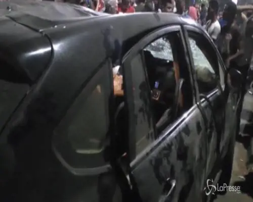 Egitto, auto contromano esplode davanti ospedale: almeno 19 morti