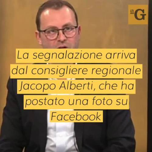 Firenze, vestiti per 200 euro nei centri d'accoglienza: denuncia Lega