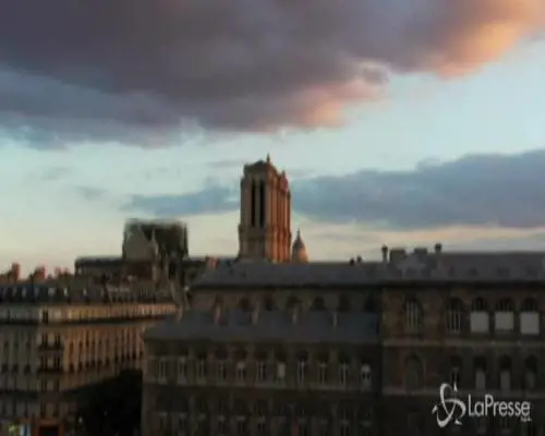 Notre-Dame, i lavori di ricostruzione nelle riprese aeree