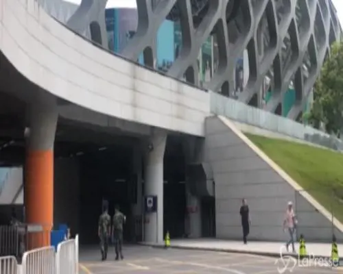 Le truppe di Pechino al confine con Hong Kong