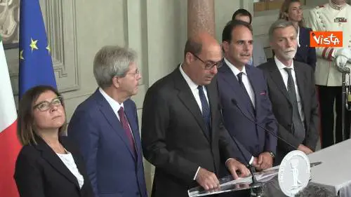 Zingaretti: "Governo di svolta o voto"