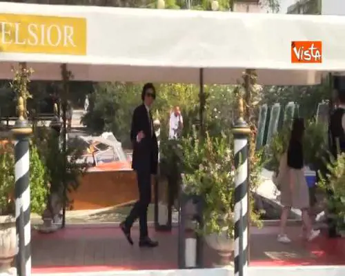  Mostra del Cinema Venezia, gli arrivi delle star al Lido il secondo giorno di festival 