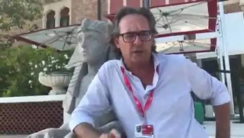 Il Joker di Joaquin Phoenix terrorizza (e incanta) Venezia