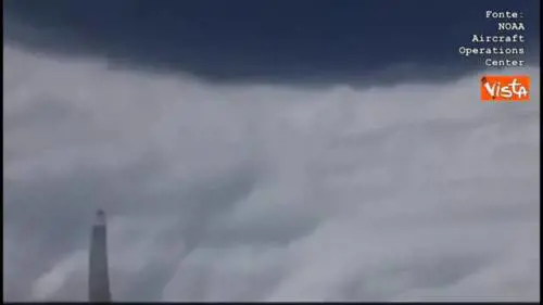 Dorian, il volo dentro l'uragano