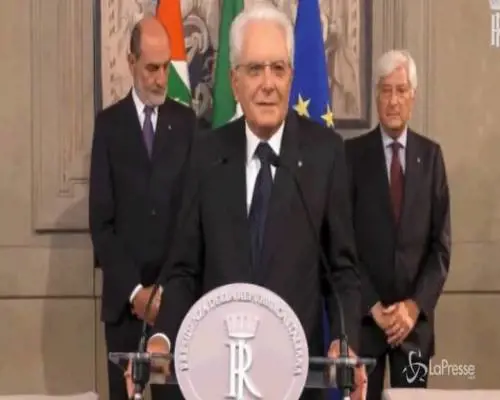 Mattarella: "Il governo è formato, ora la parola va al Parlamento"