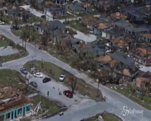 Dorian, la Guardia costiera Usa sorvola le Bahamas devastate dall'uragano