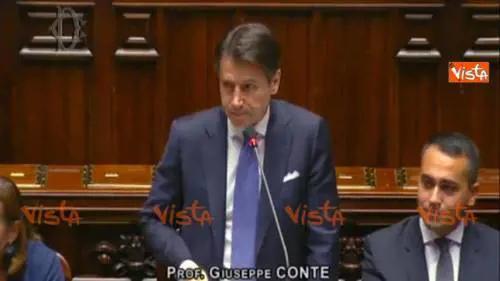 Botta e risposta tra Conte e Fico