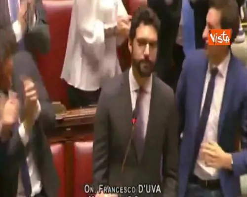 Governo, D’Uva a Lega: “Per quale ‘mojito’ avete aperto crisi?” scoppia la bagarre
