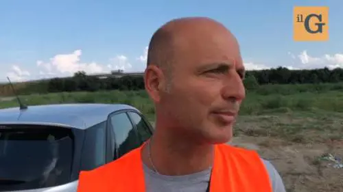 Nella Terra dei fuochi con i "piloti della monnezza"