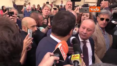 Salvini: "Se toccano Quota 100 e dl sicurezza non fanno dispetto a me"