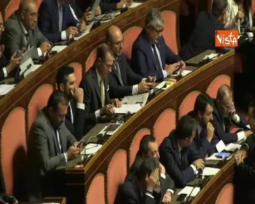 “Bibbiano, Bibbiano”, il coro della Lega in Aula al Senato il giorno della fiducia al Governo