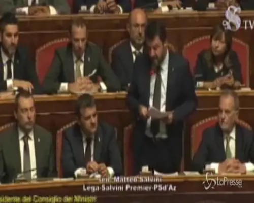 Salvini attacca Conte: "Lo stile non si misura dal capello ben pettinato"