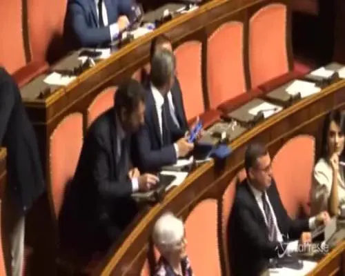 Conte a Salvini: "Qualcuno è rimasto fermo all'arroganza dell'8 agosto"