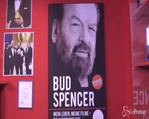 Mostra Bud Spencer, Fico: "Nessuno al governo potrebbe essere come lui"