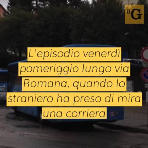 Bottiglie contro bus, passanti e carabinieri: nigeriano fermato con spray urticante