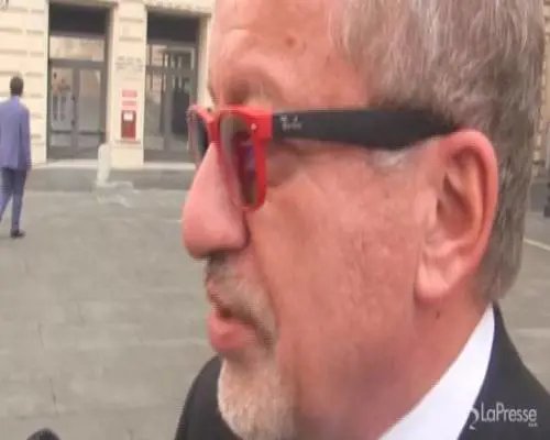 Scissione Pd, Maroni: "Non credo Renzi voglia rompere"