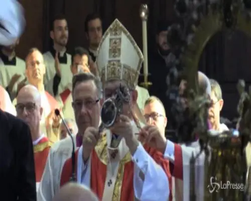 Si ripete il 'miracolo' di San Gennaro: il sangue si è sciolto