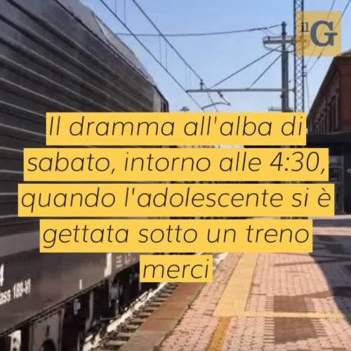 Litiga con i genitori e si getta sotto treno in corsa, 13enne muore sul colpo