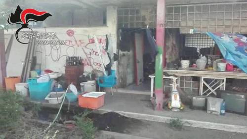 Le residenze abusive dei giostrai e la discarica di rifiuti nell'area comunale